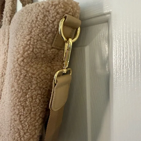 STONEY CLOVER LANE Cozy Teddy Tan Tote Bag! - Picture 3 of 7